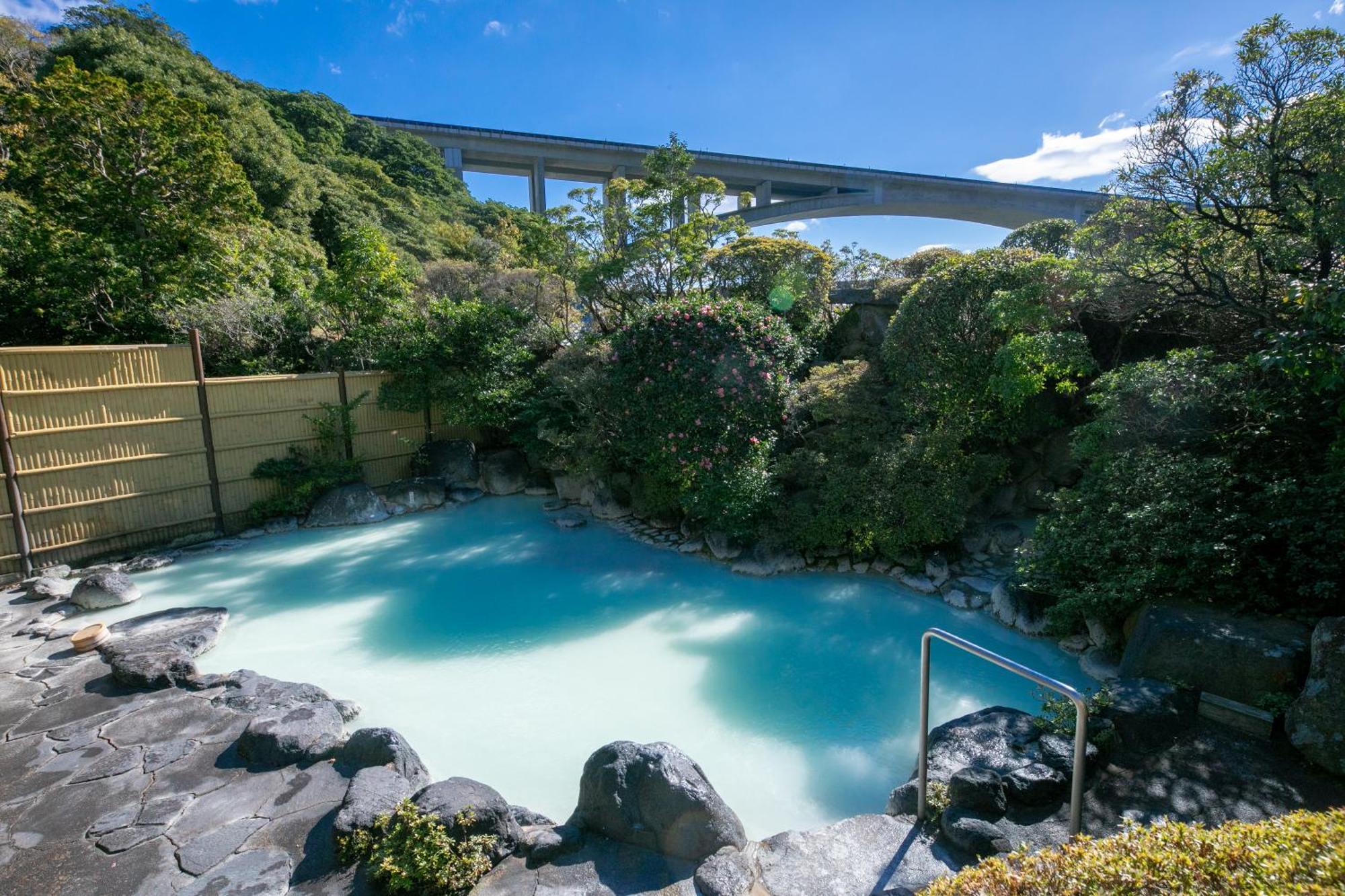 岡本屋旅館 別府市 エクステリア 写真