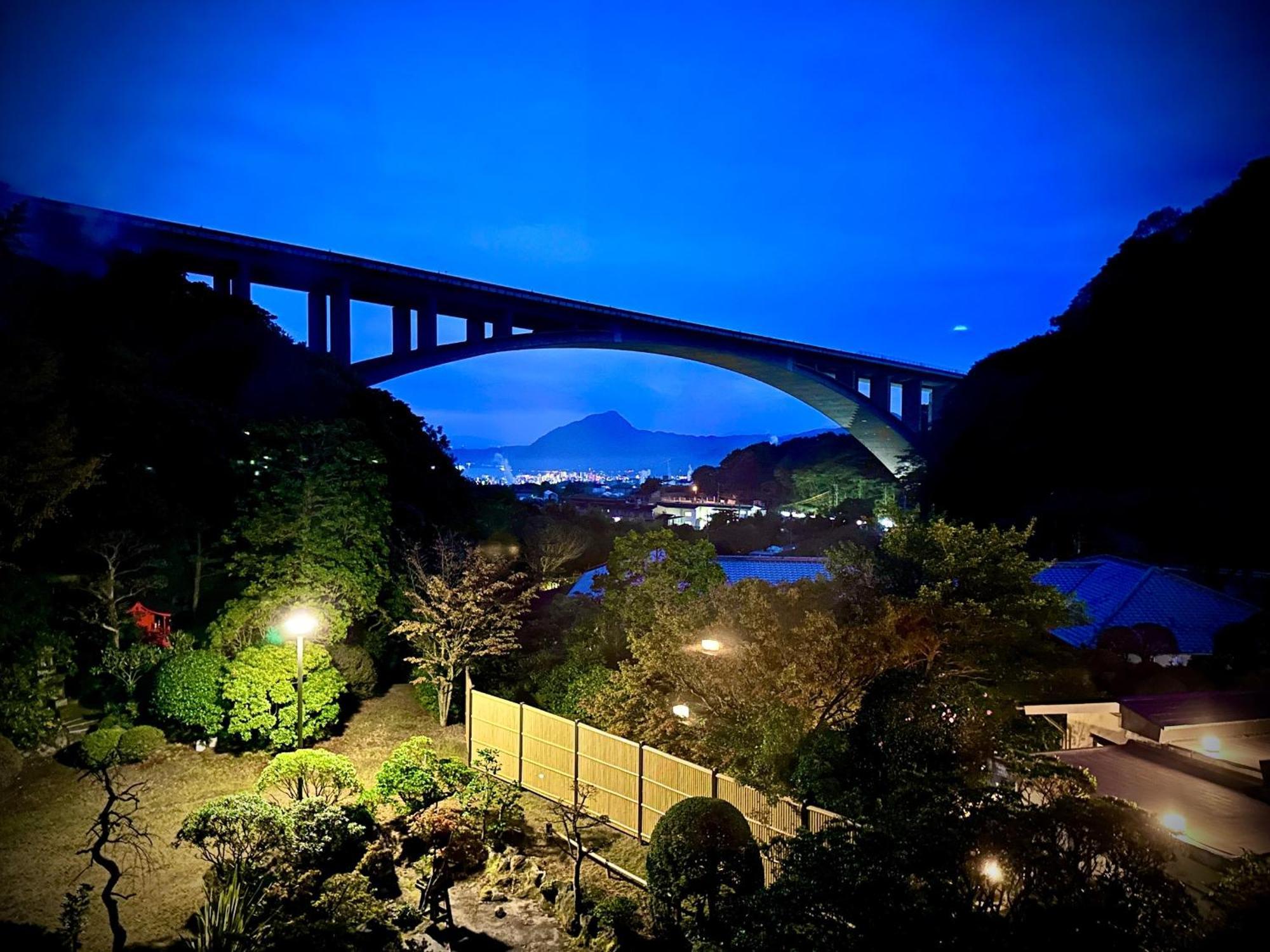 岡本屋旅館 別府市 エクステリア 写真