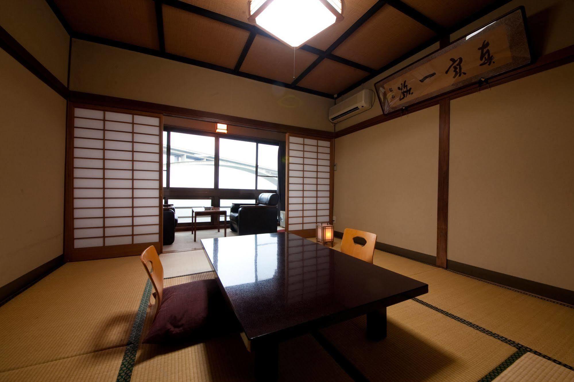 岡本屋旅館 別府市 エクステリア 写真